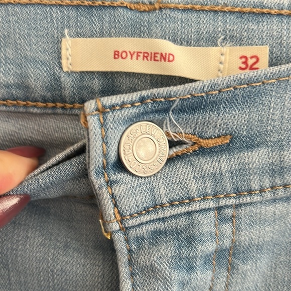 Levi Boyfriend Hypersoft Jeans - Picture 3 of 5